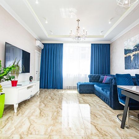 Apartamento Luxury For Business & Pleasure Royal 3 Kiev Exterior foto